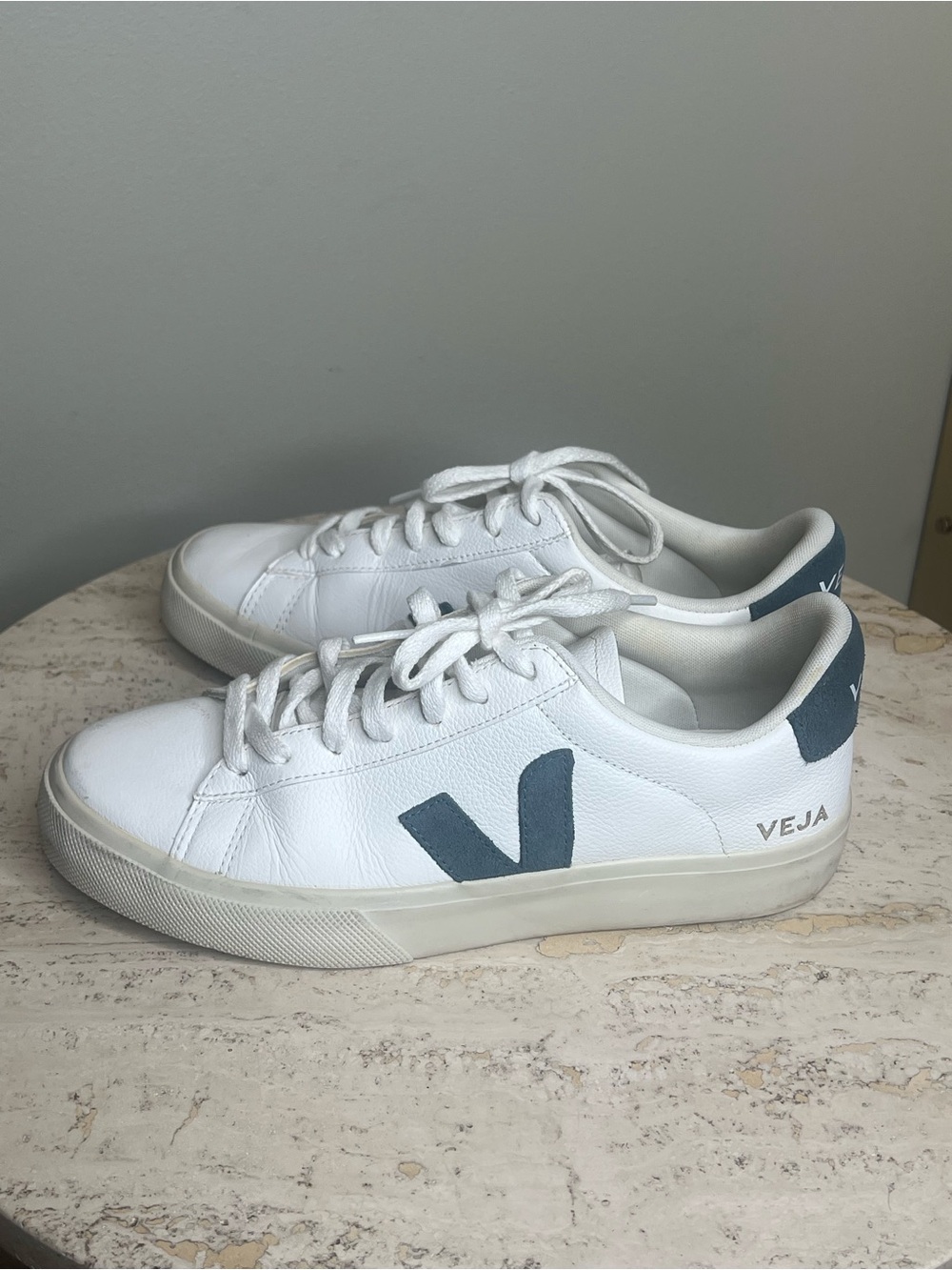 Veja Campo Sneakers Tennis Shoes Women's 40 or 9-9.5 EUC - Picture 3 of 7